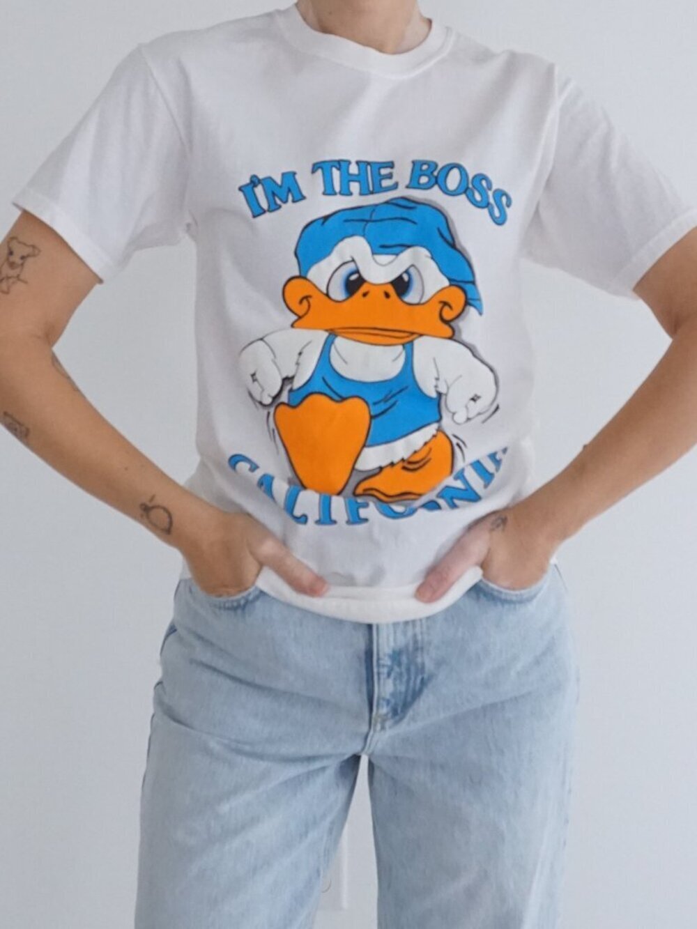 Vintage Hanes White Donald Duck Im The Boss California Graphic T Shirt Cartoon S